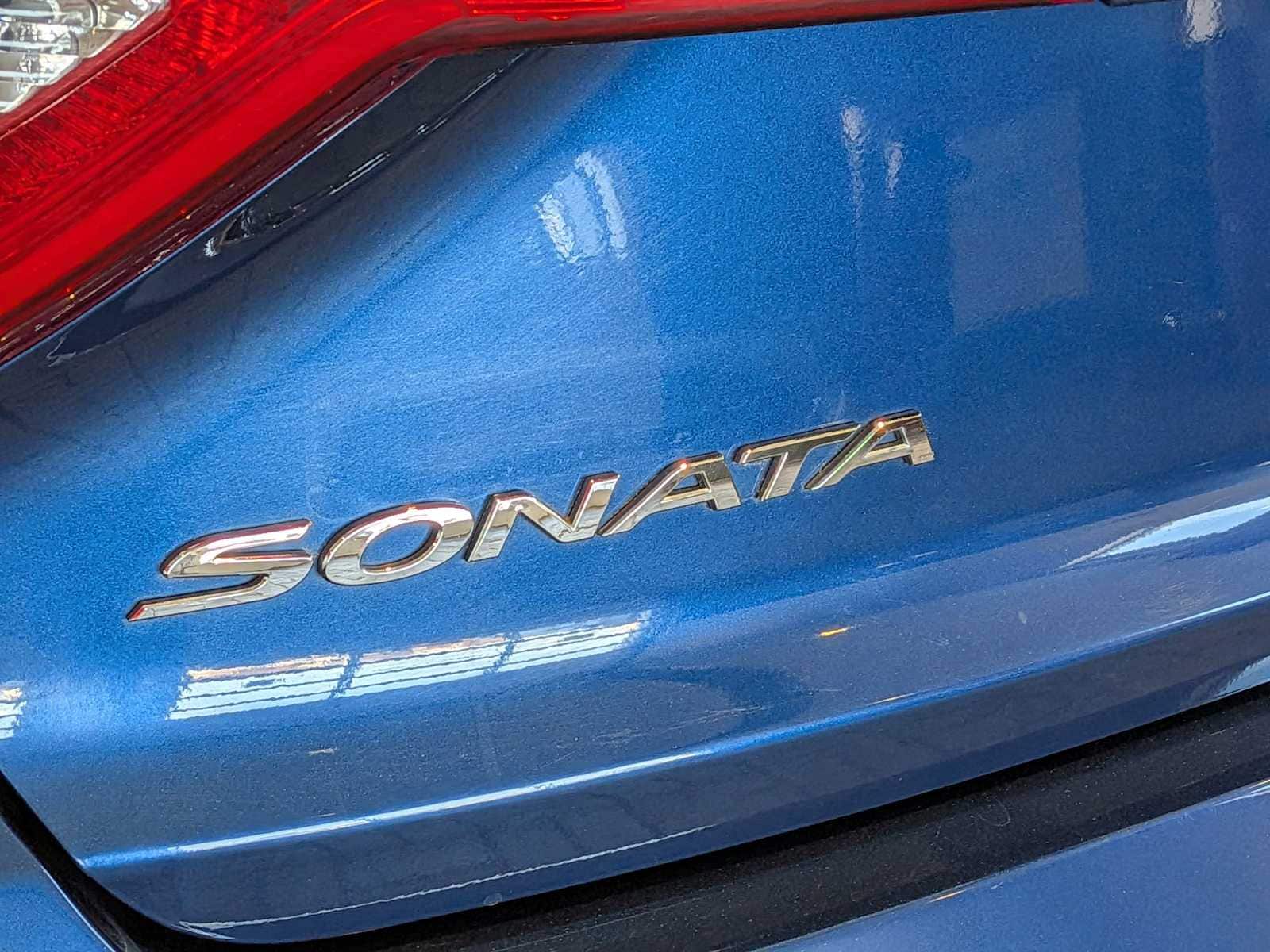 Thumbnail: 2016 Hyundai Sonata - 12