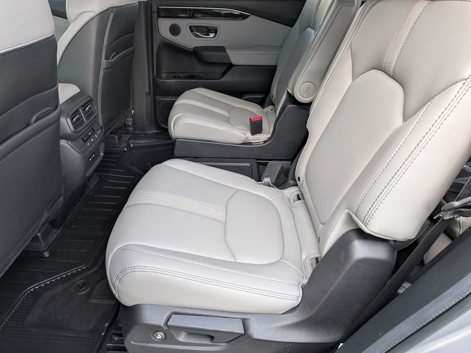 Thumbnail: 2024 Honda Pilot - 18