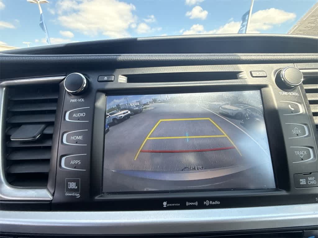 Thumbnail: 2019 Toyota Highlander - 30