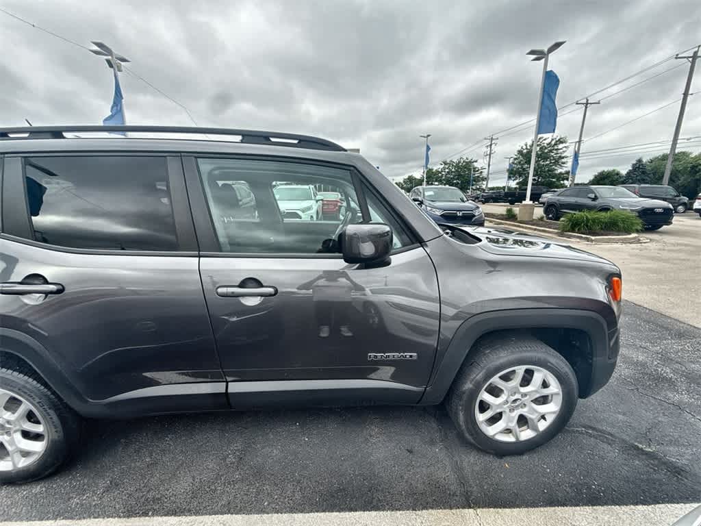 Thumbnail: 2017 Jeep Renegade - 8