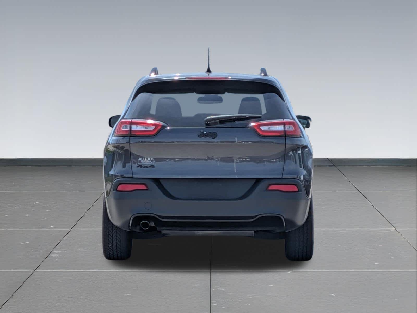 Thumbnail: 2016 Jeep Cherokee - 4