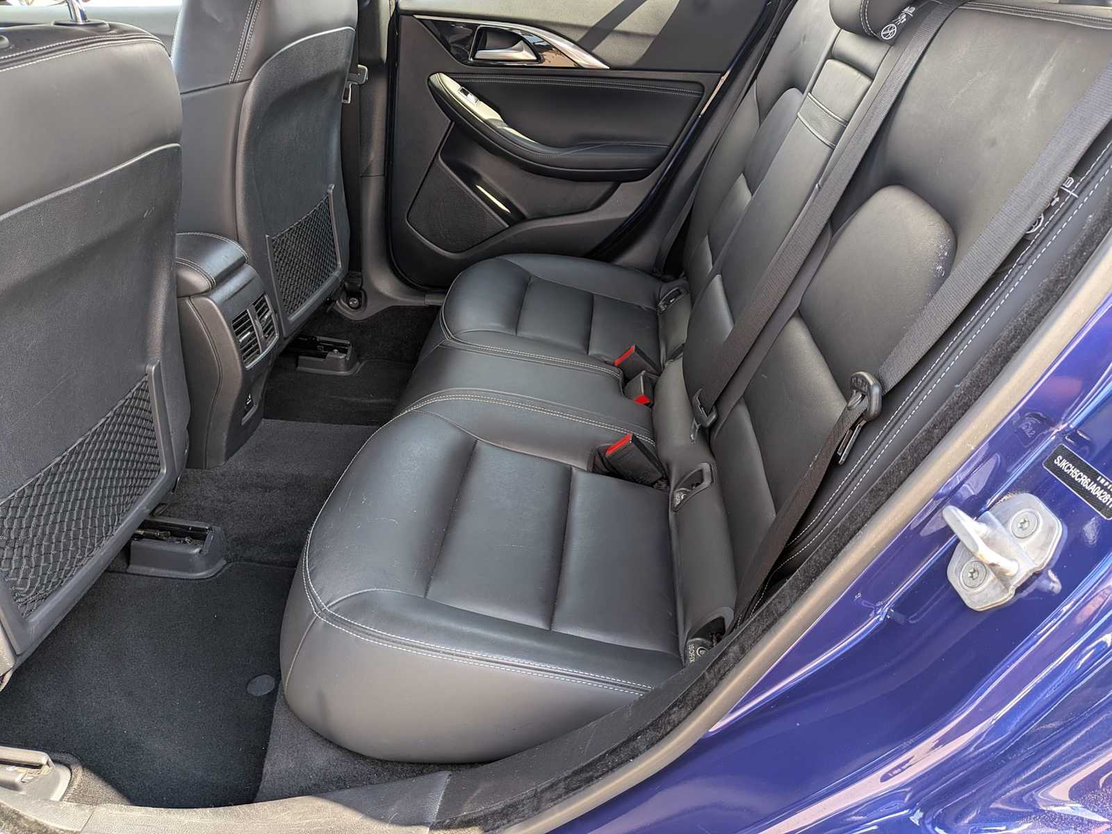 Thumbnail: 2018 INFINITI QX30 - 18