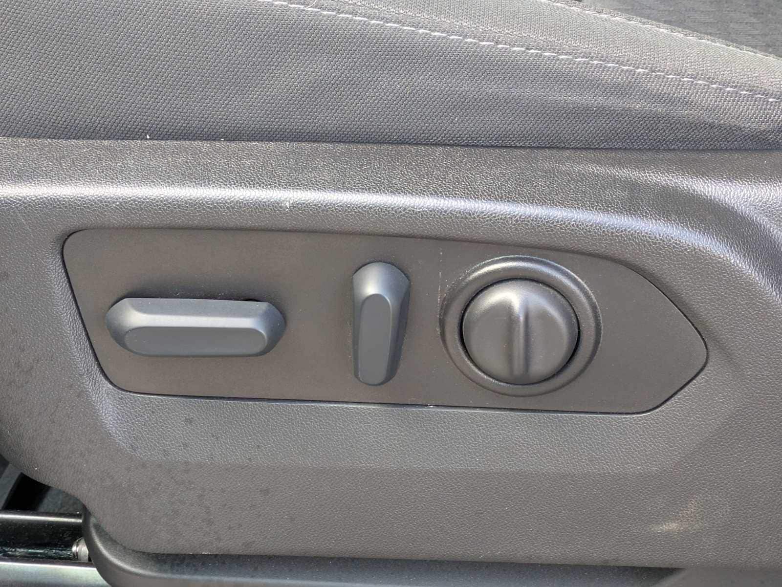 Thumbnail: 2023 GMC Sierra 2500 - 16