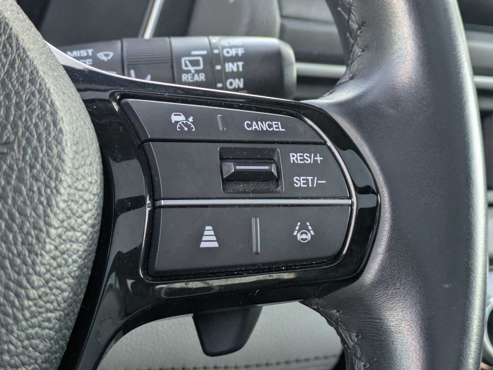 Thumbnail: 2023 Honda Pilot - 24