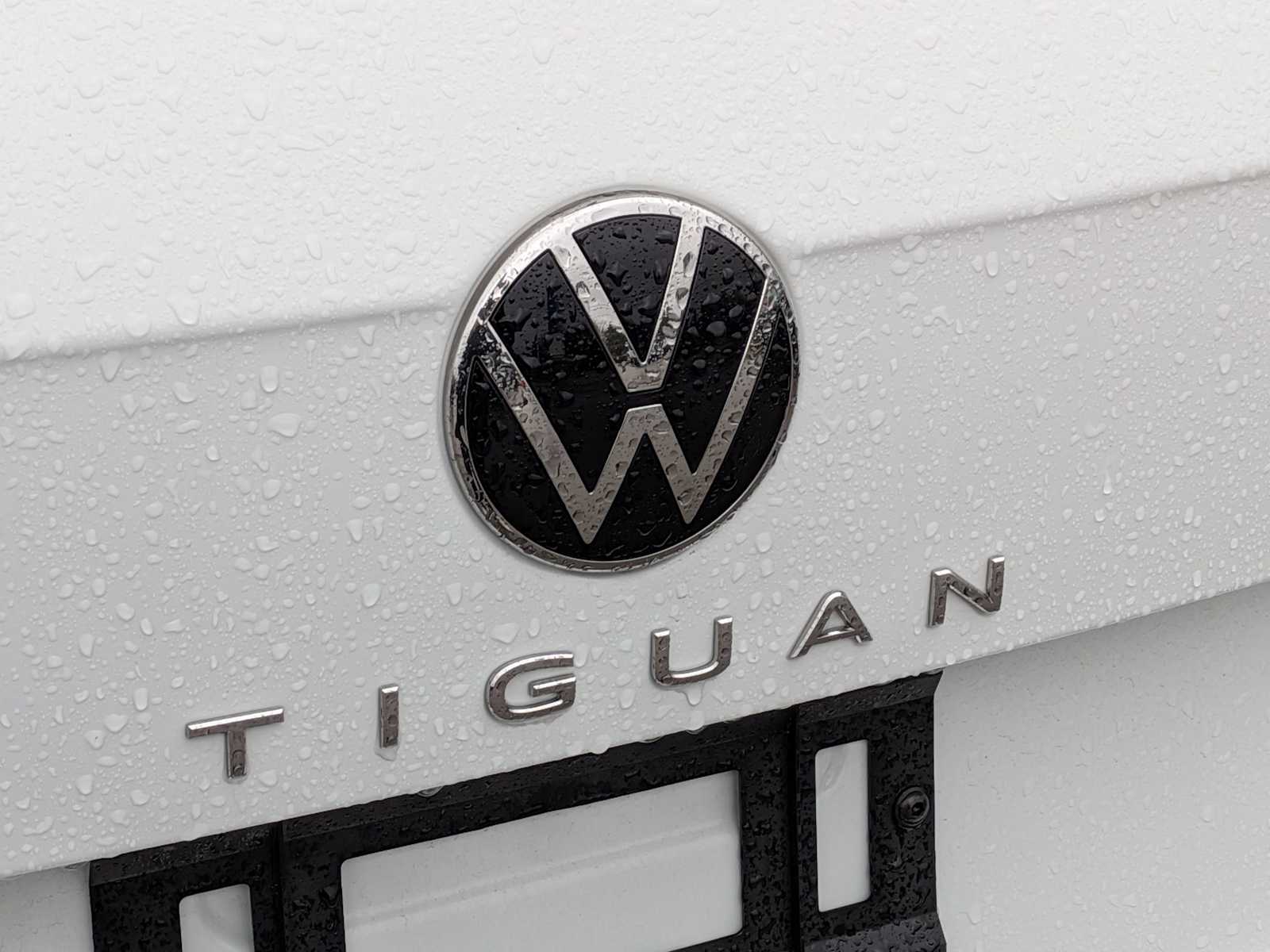 Thumbnail: 2024 Volkswagen Tiguan - 11