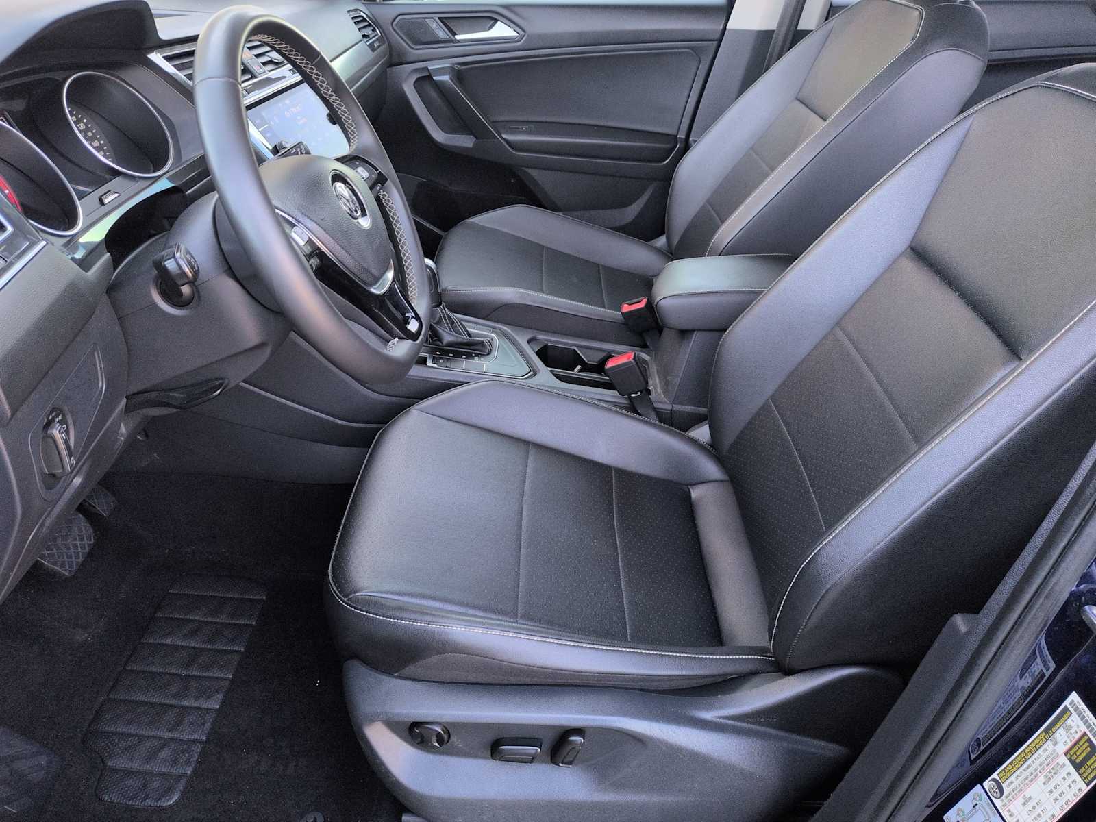 Thumbnail: 2021 Volkswagen Tiguan - 16