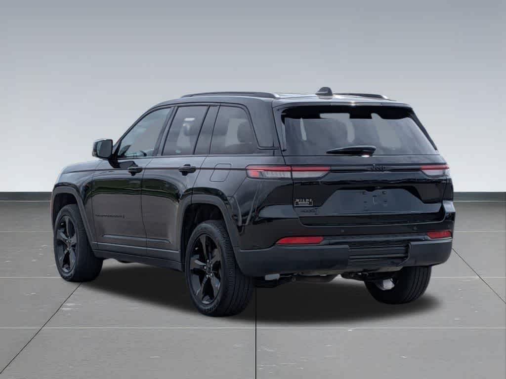2023 Jeep Grand Cherokee Altitude - Photo 4