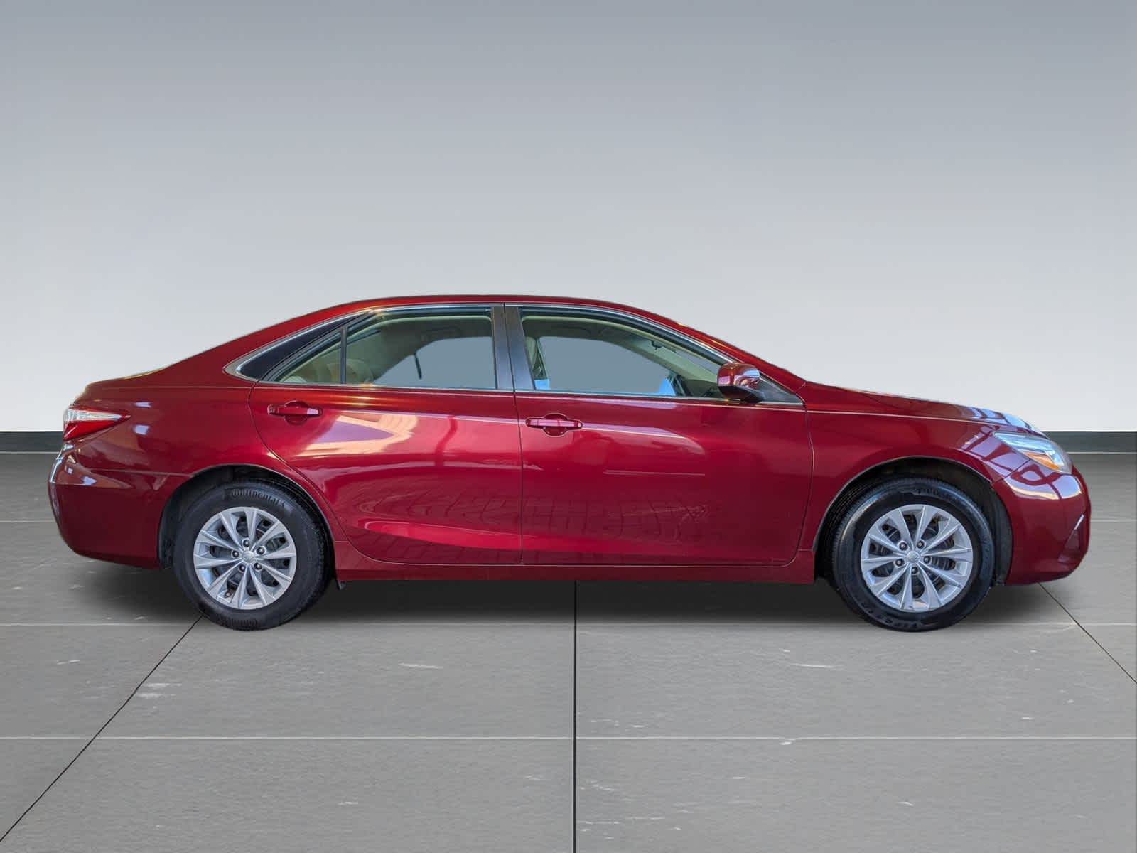 Thumbnail: 2015 Toyota Camry - 7