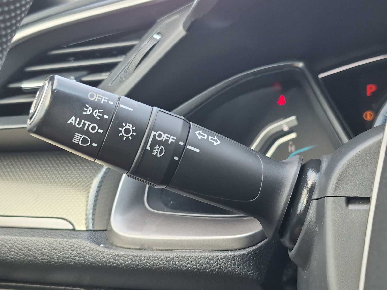 2018 Honda Civic Hatchback EX - Photo 26