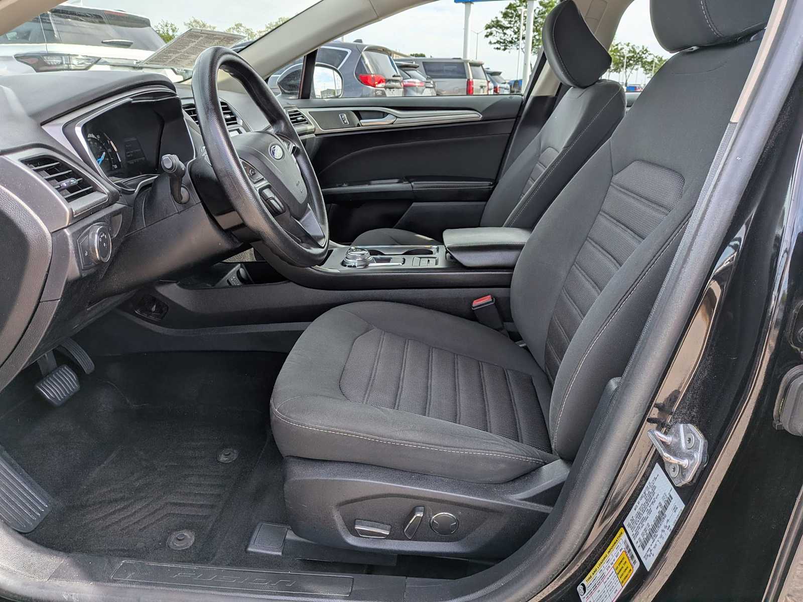 Thumbnail: 2020 Ford Fusion - 14