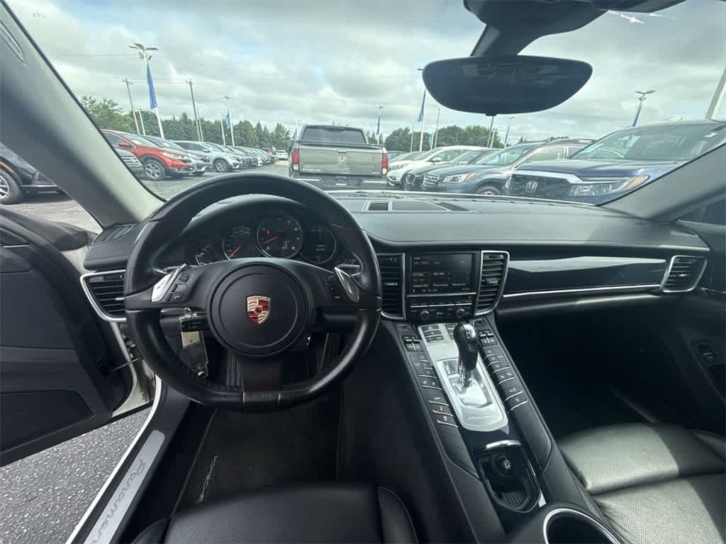 Thumbnail: 2012 Porsche Panamera - 14