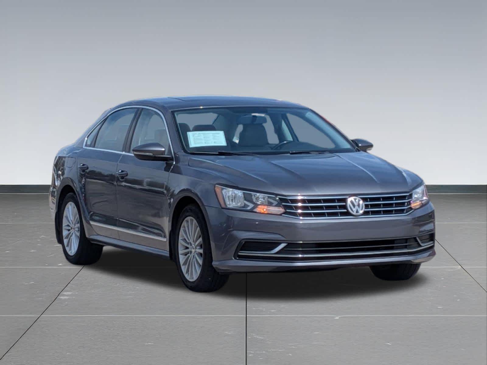 Thumbnail: 2016 Volkswagen Passat - 7