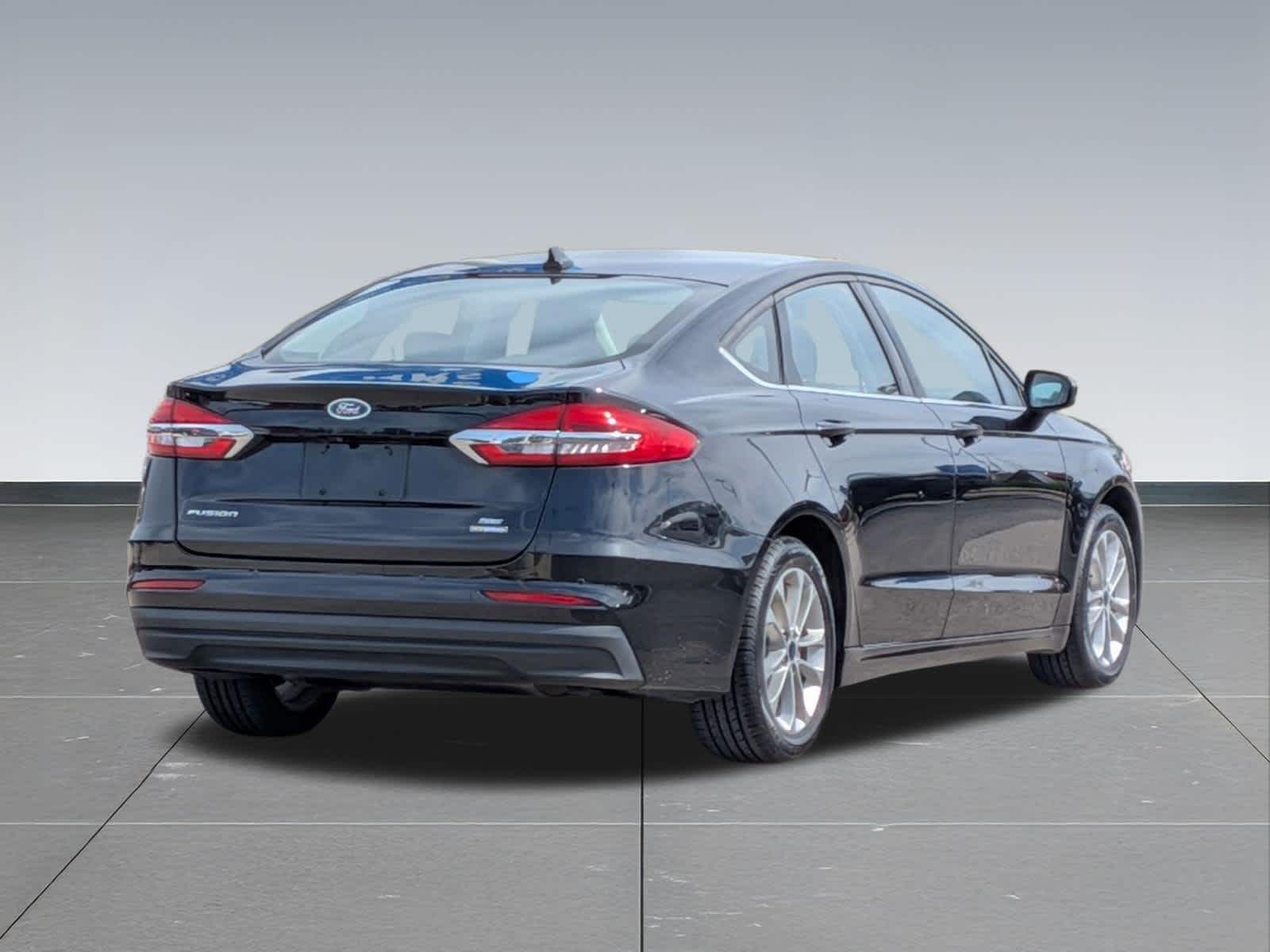 Thumbnail: 2020 Ford Fusion - 4