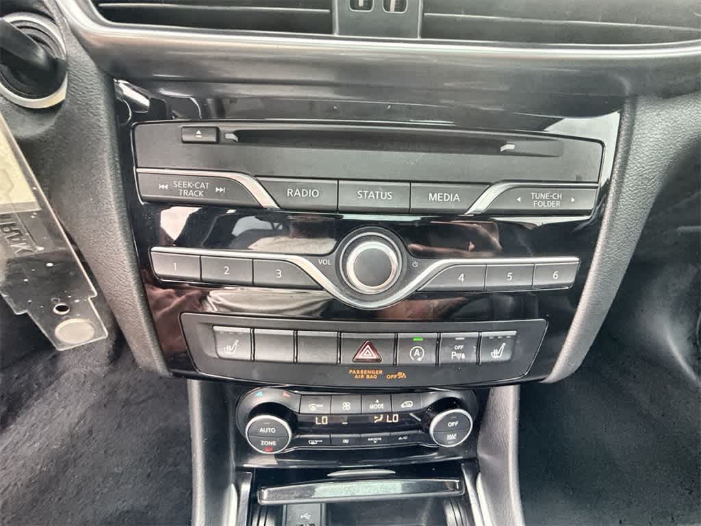 Thumbnail: 2018 INFINITI QX30 - 28