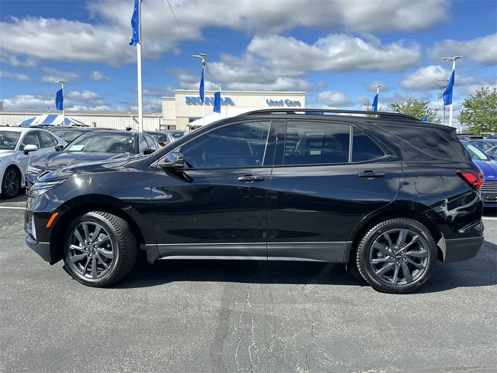 Used 2022 Chevrolet Equinox RS with VIN 2GNAXWEV1N6149109 for sale in Waukesha, WI