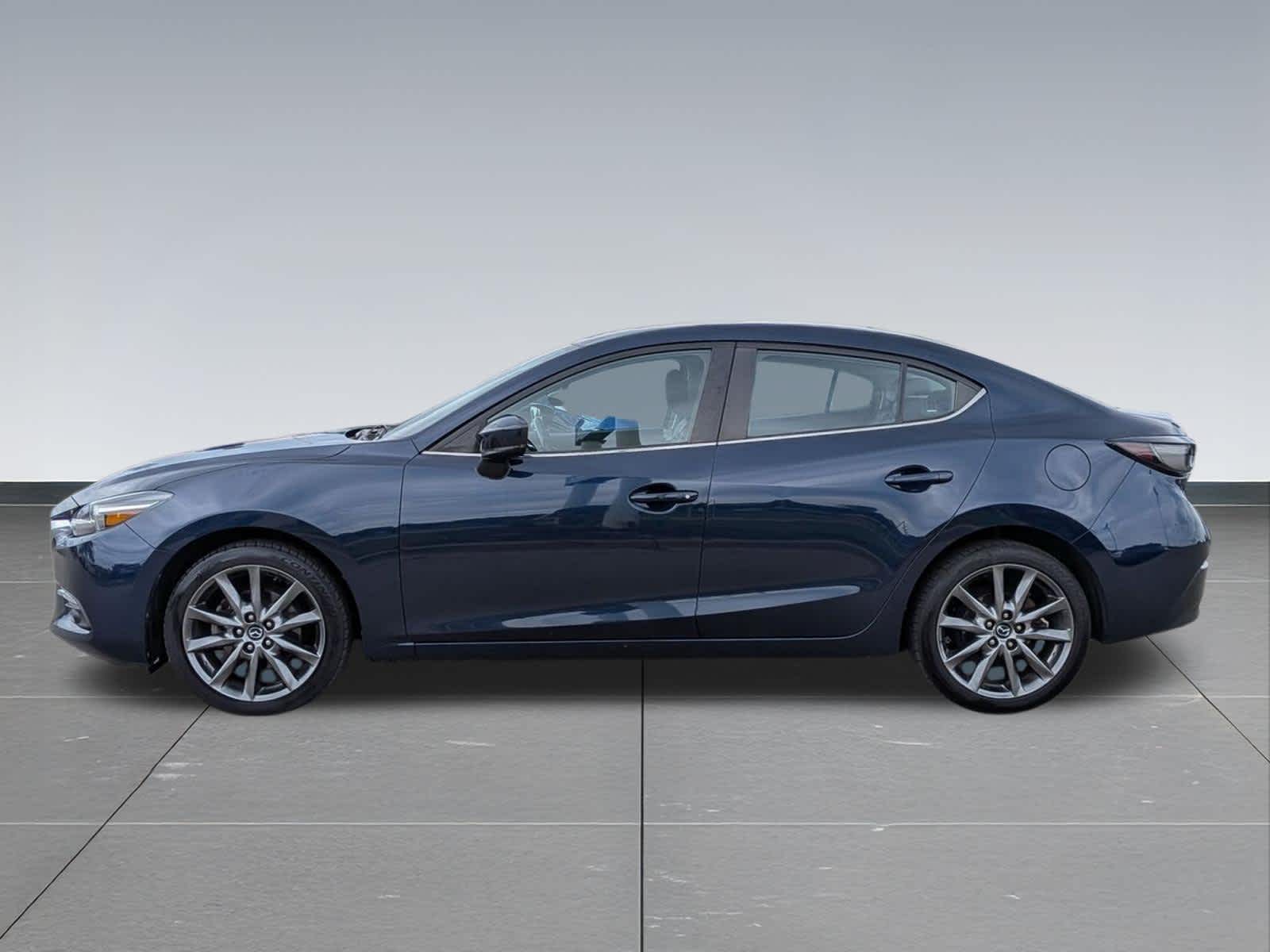 Thumbnail: 2018 Mazda Mazda3 - 3