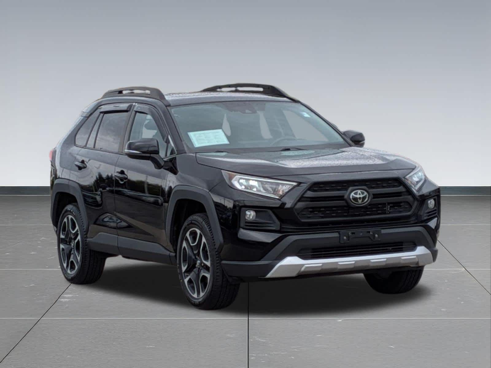 Thumbnail: 2019 Toyota RAV4 - 8