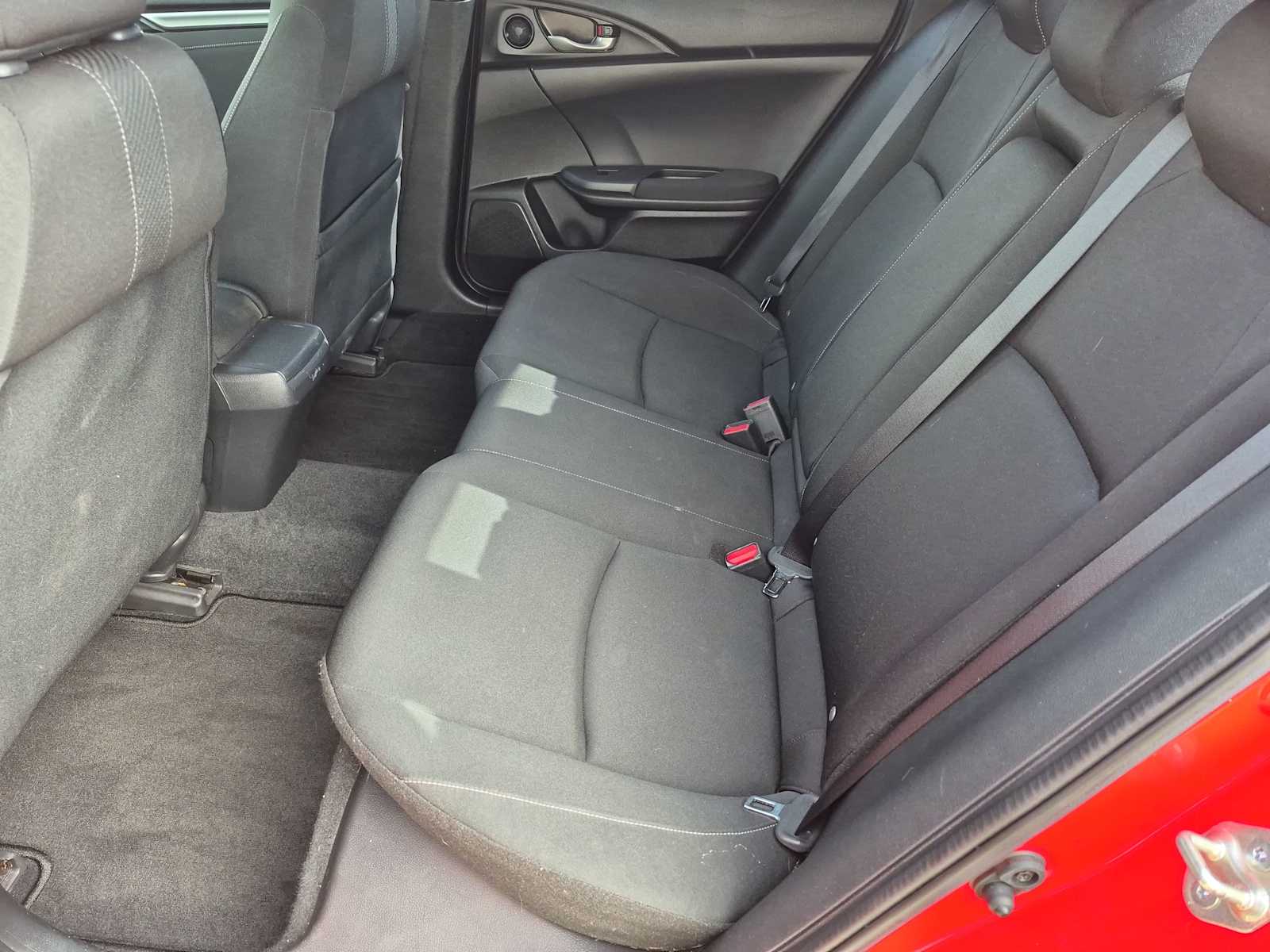 2018 Honda Civic Hatchback EX - Photo 19