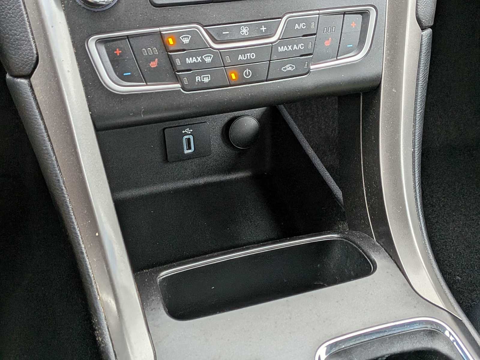 Thumbnail: 2017 Ford Fusion - 29