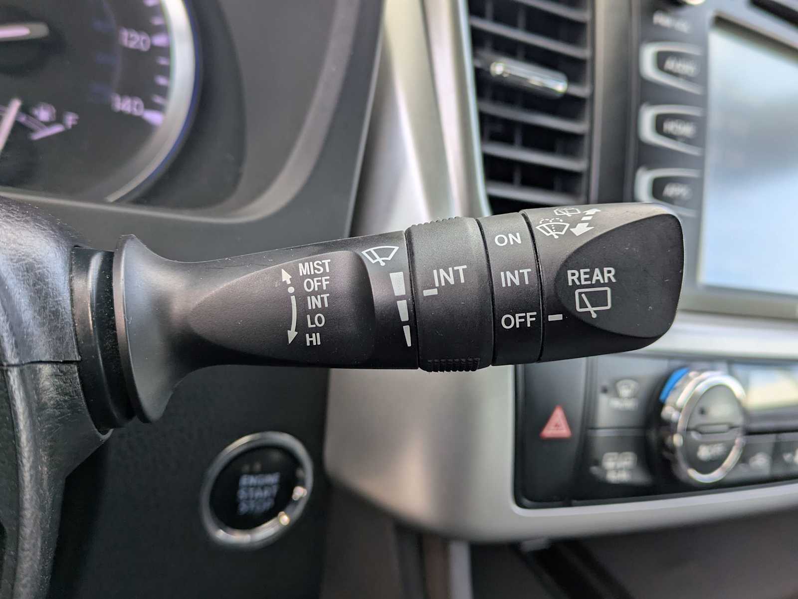 Thumbnail: 2019 Toyota Highlander - 25