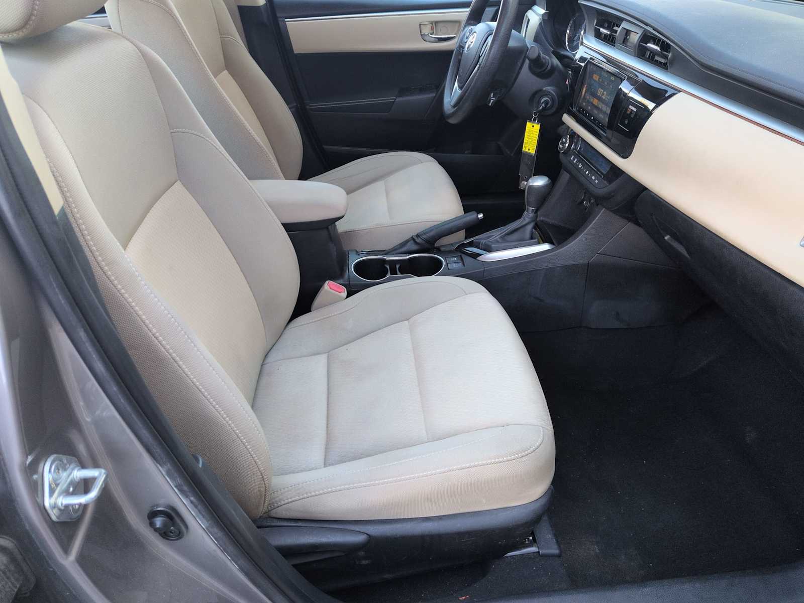 Thumbnail: 2015 Toyota Corolla - 19