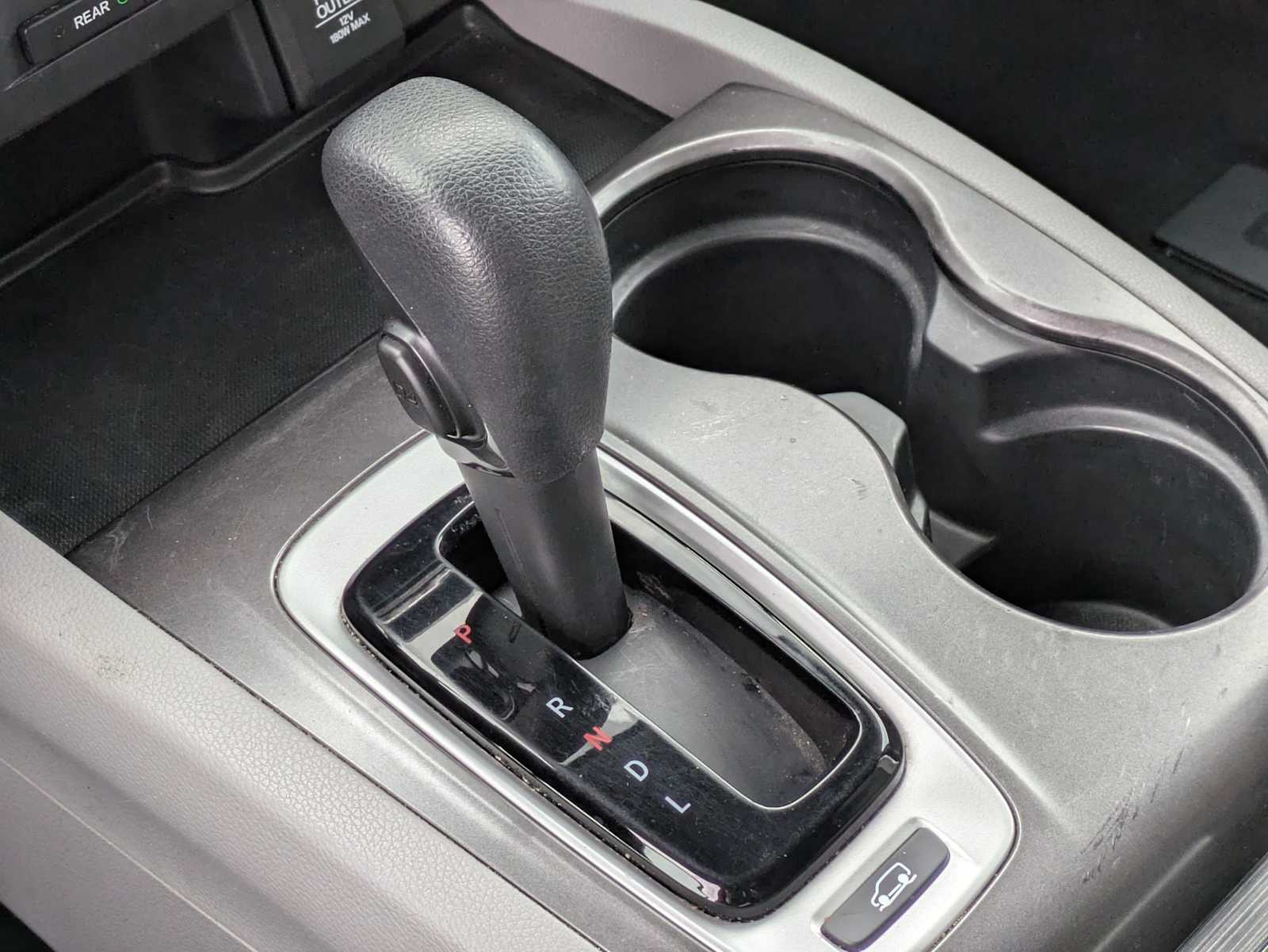 Thumbnail: 2017 Honda Pilot - 31