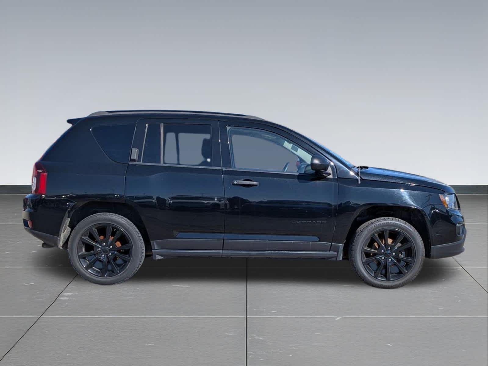 Thumbnail: 2015 Jeep Compass - 31