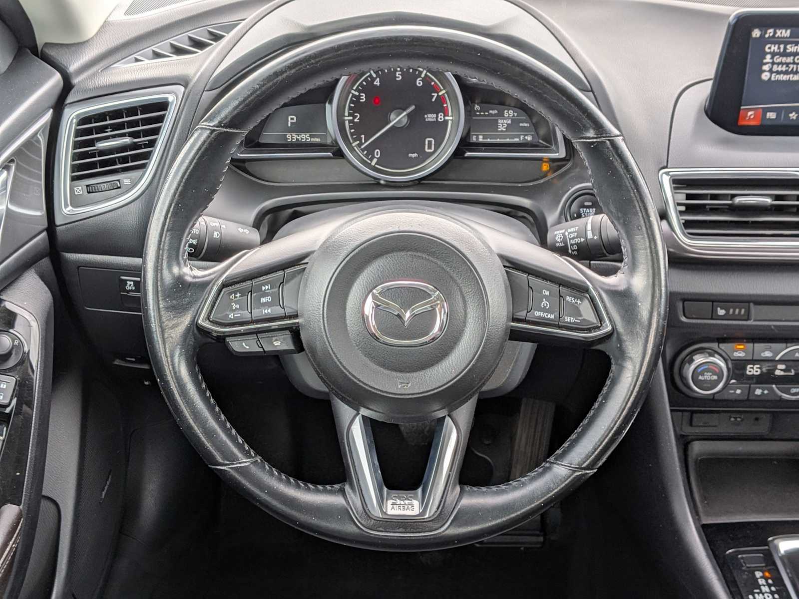 Thumbnail: 2018 Mazda Mazda3 - 21