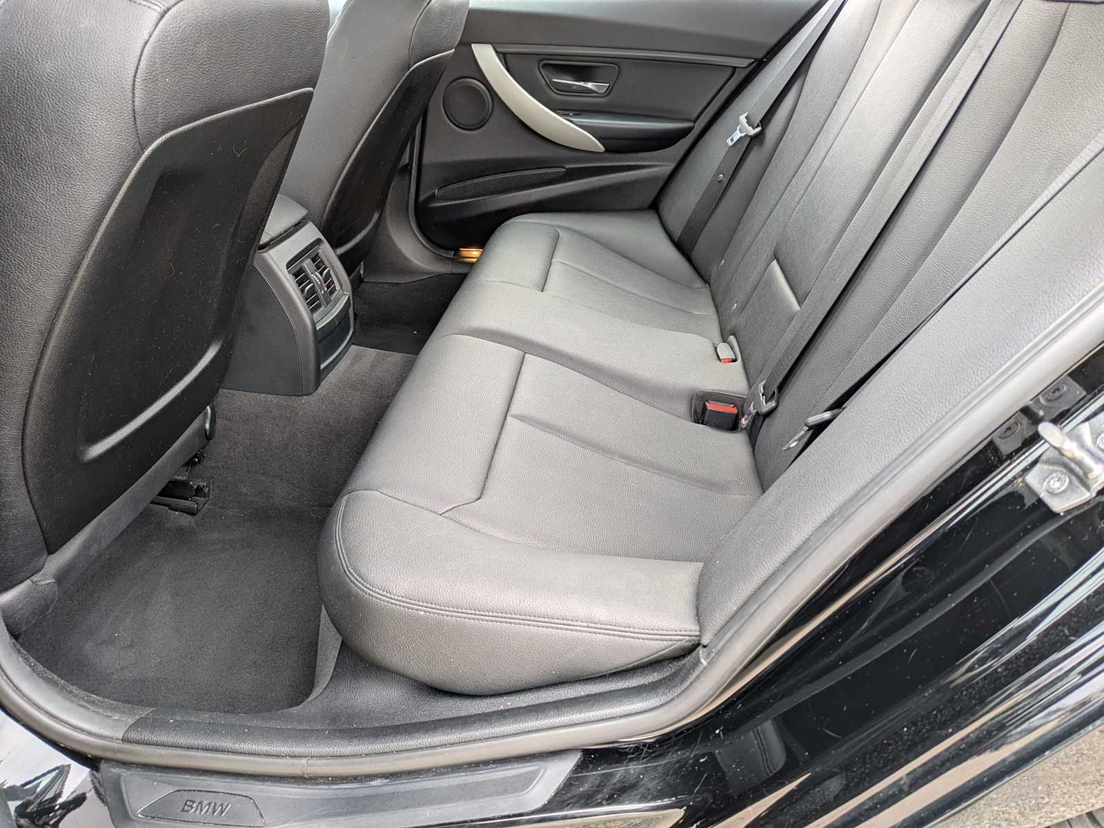 Thumbnail: 2015 BMW 3 Series - 17