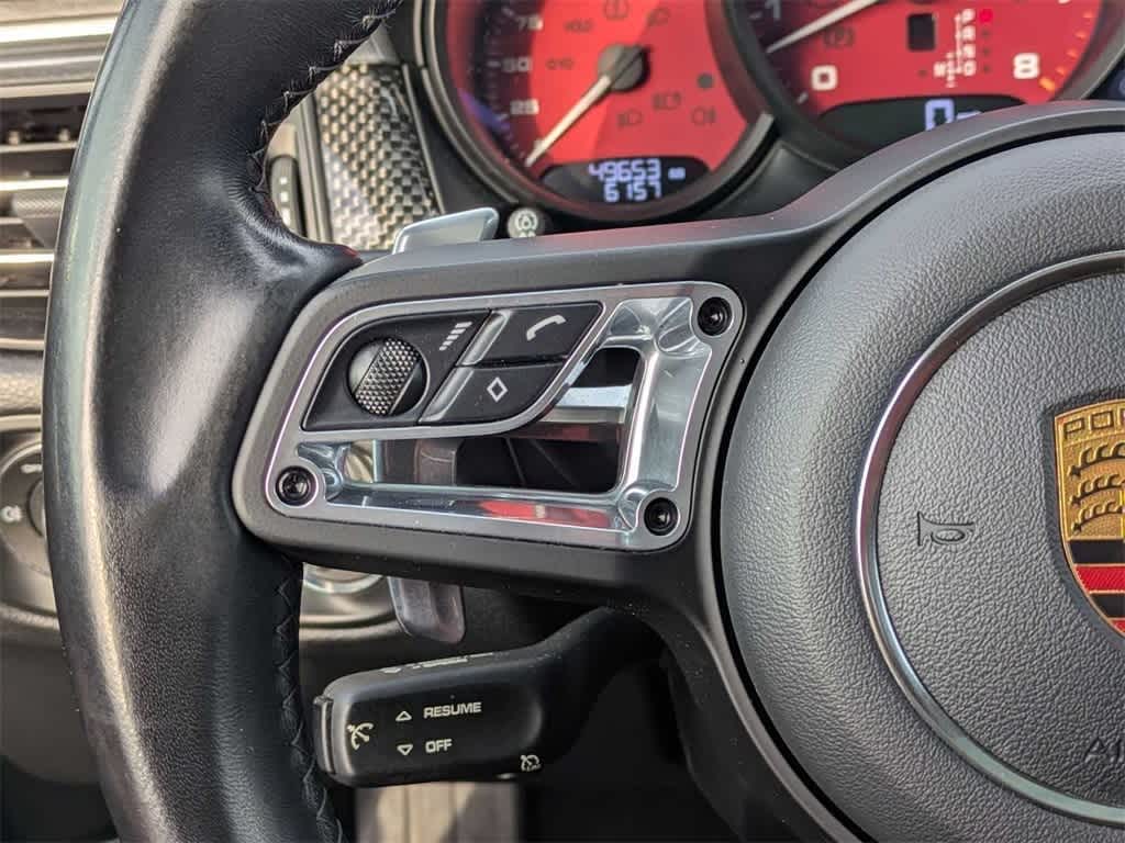 Thumbnail: 2021 Porsche Macan - 24