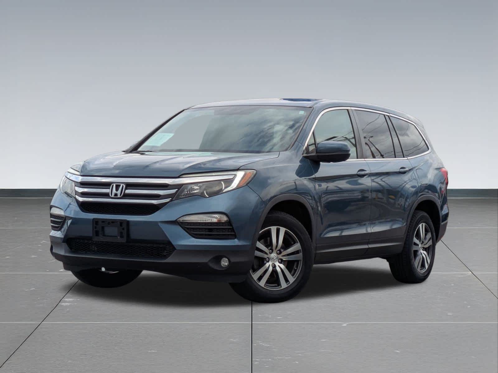 Thumbnail: 2017 Honda Pilot - 1