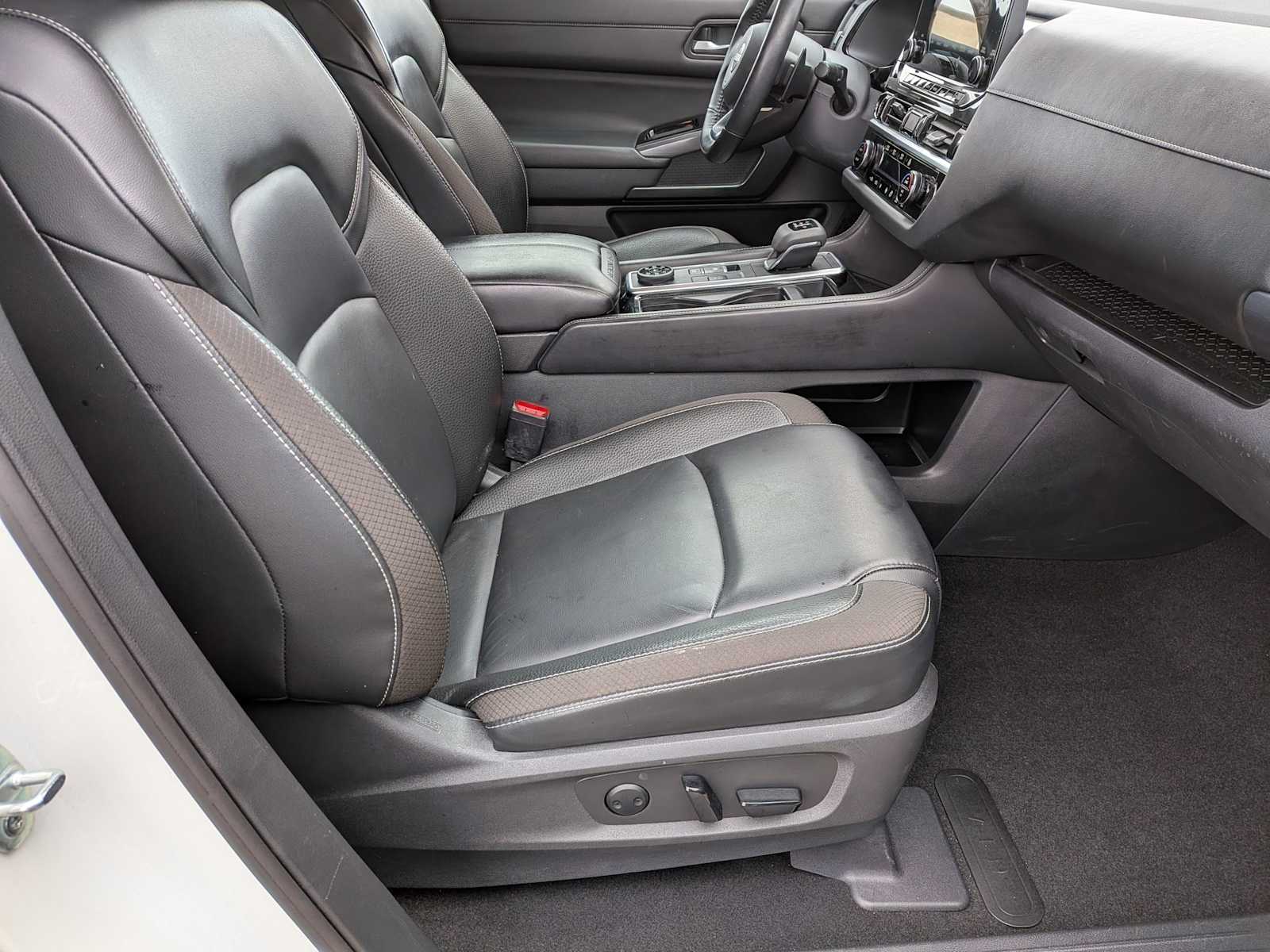 Thumbnail: 2023 Nissan Pathfinder - 20