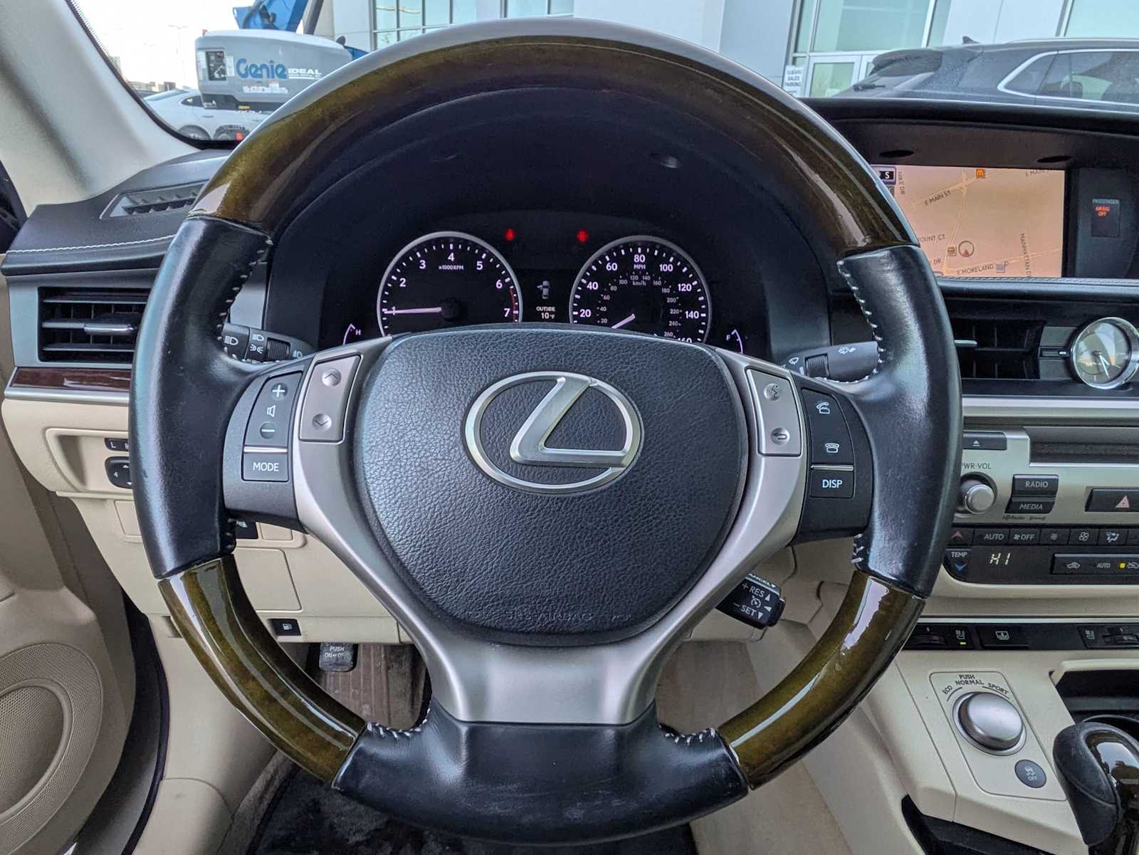 Thumbnail: 2013 Lexus ES - 23