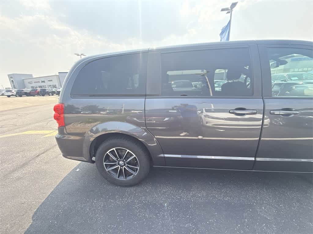 Thumbnail: 2018 Dodge Grand Caravan - 6