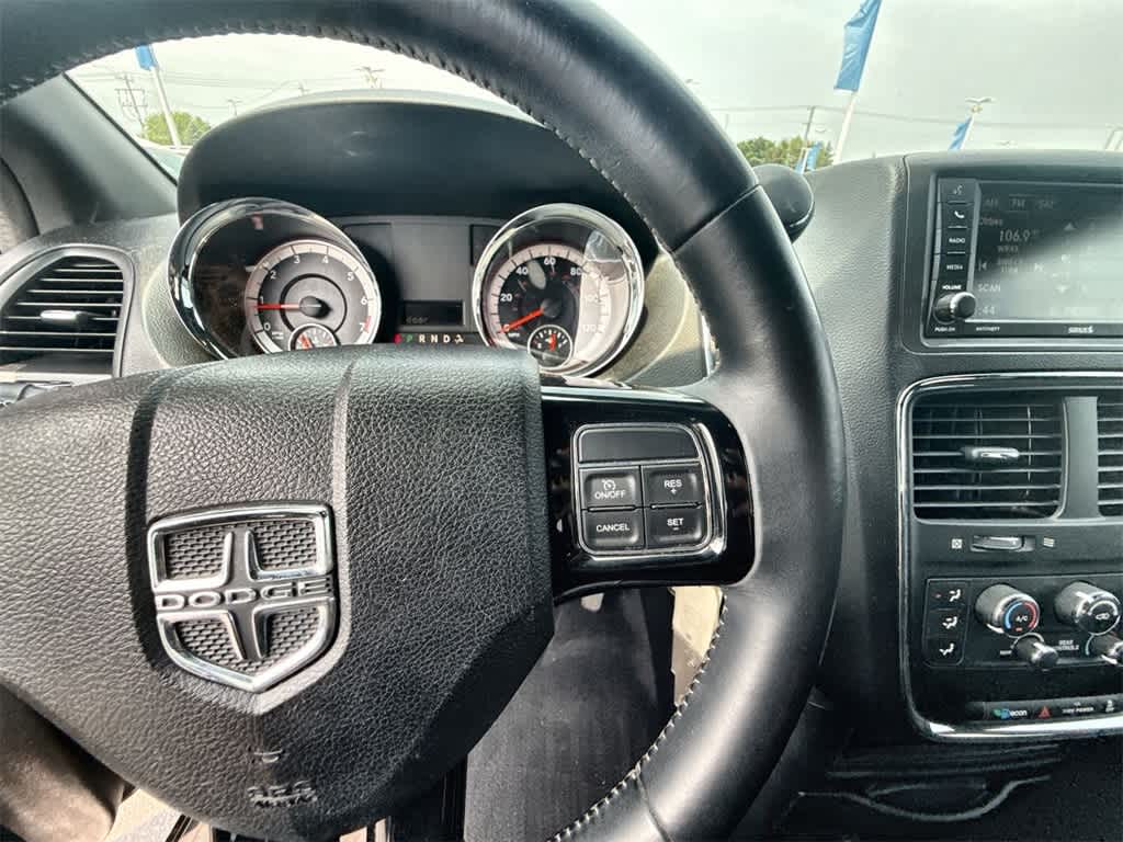 2017 Dodge Grand Caravan SE 23