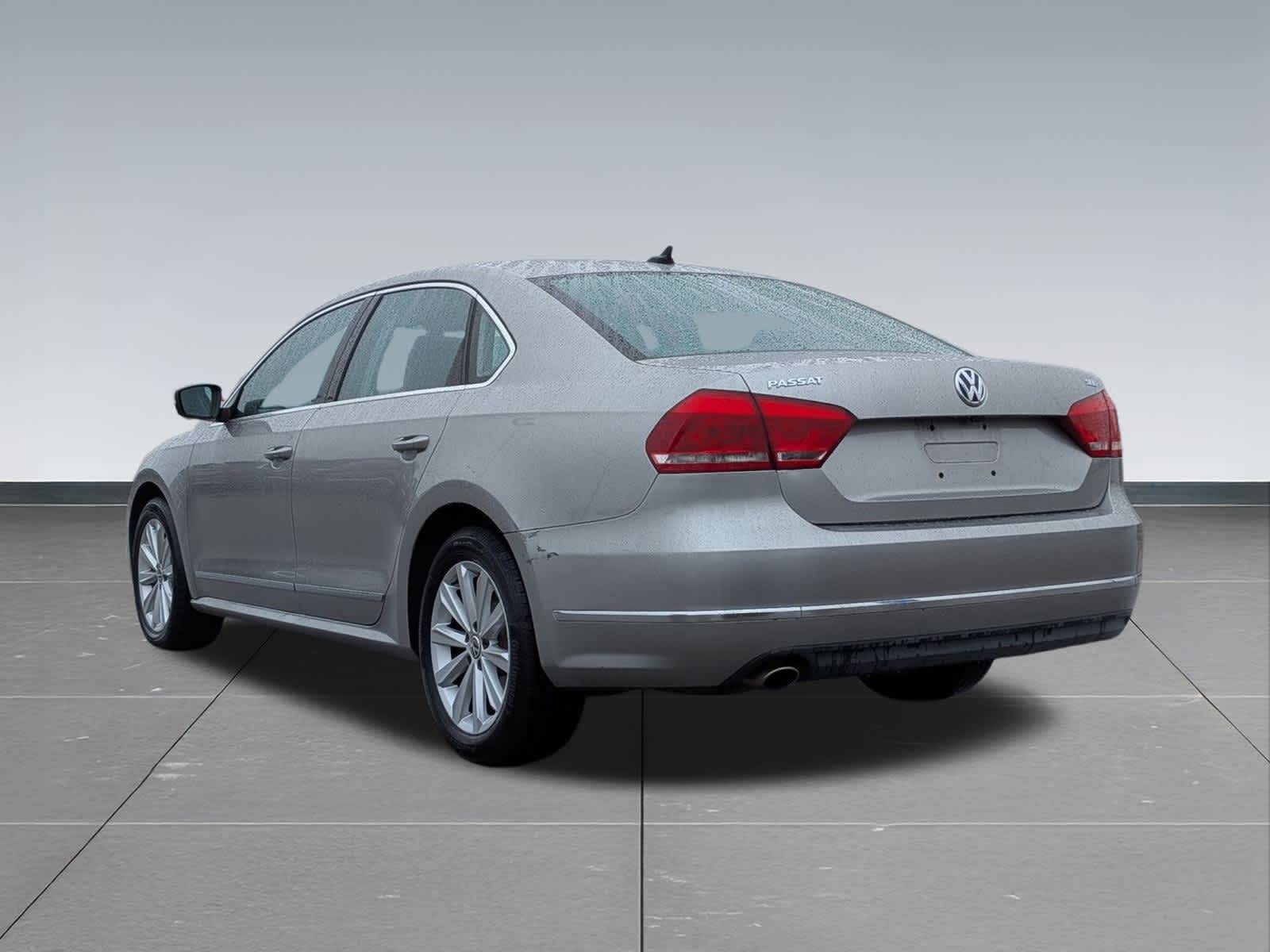 Thumbnail: 2013 Volkswagen Passat - 4