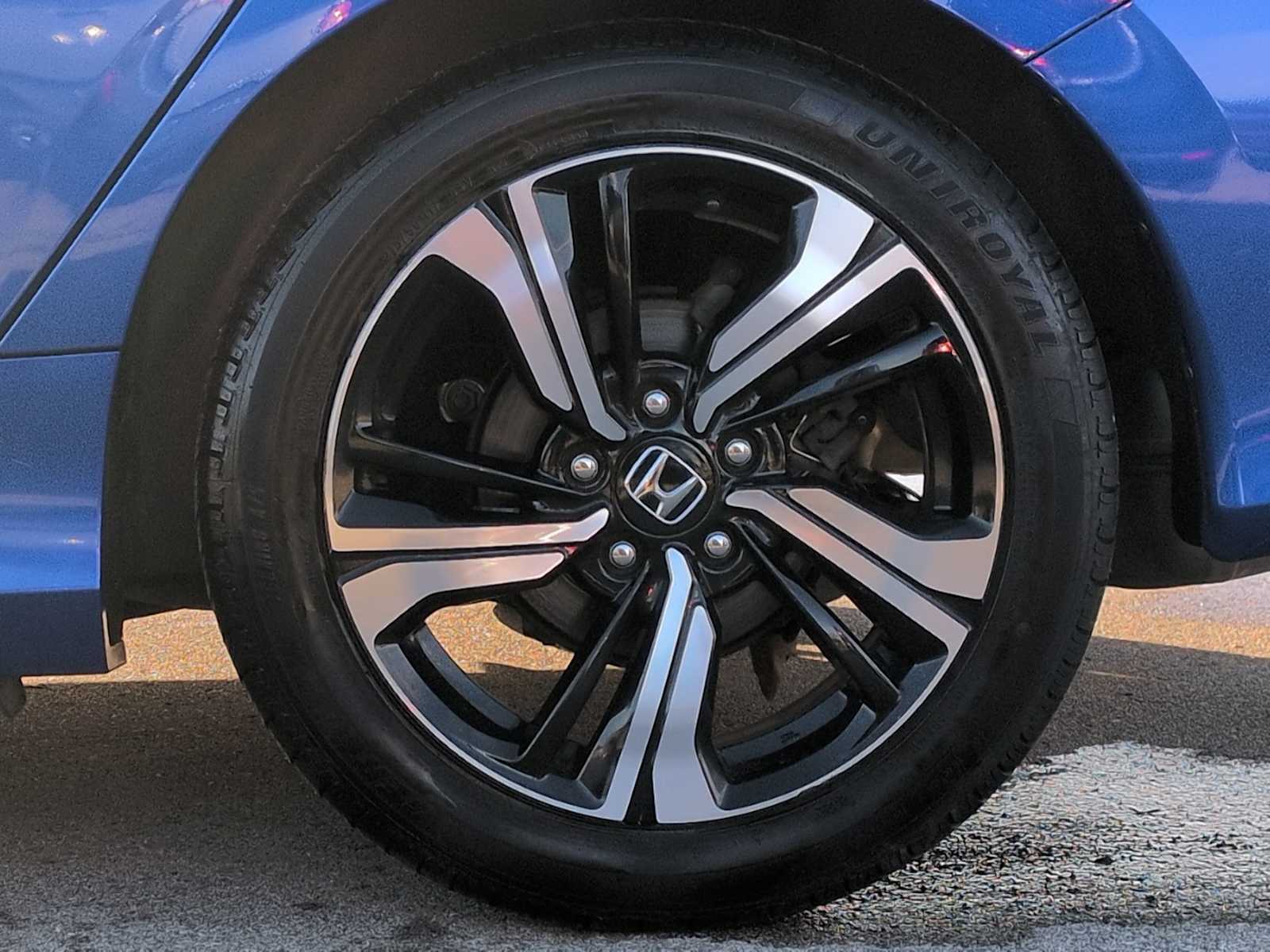 Thumbnail: 2017 Honda Civic - 12