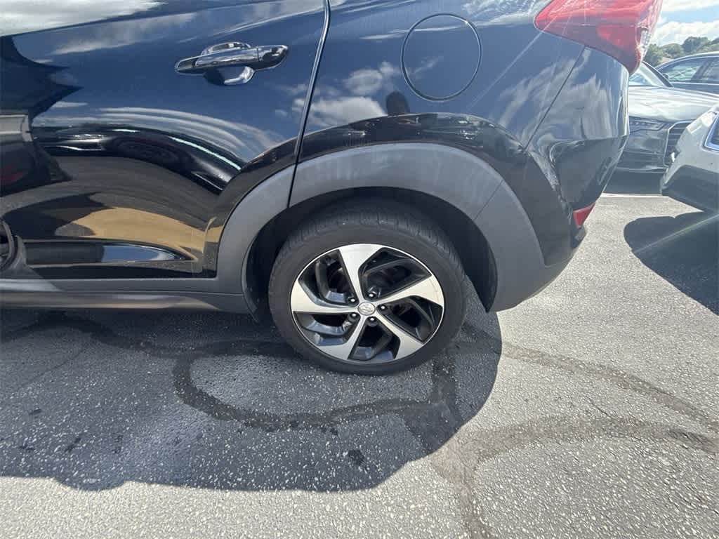 Thumbnail: 2016 Hyundai Tucson - 13