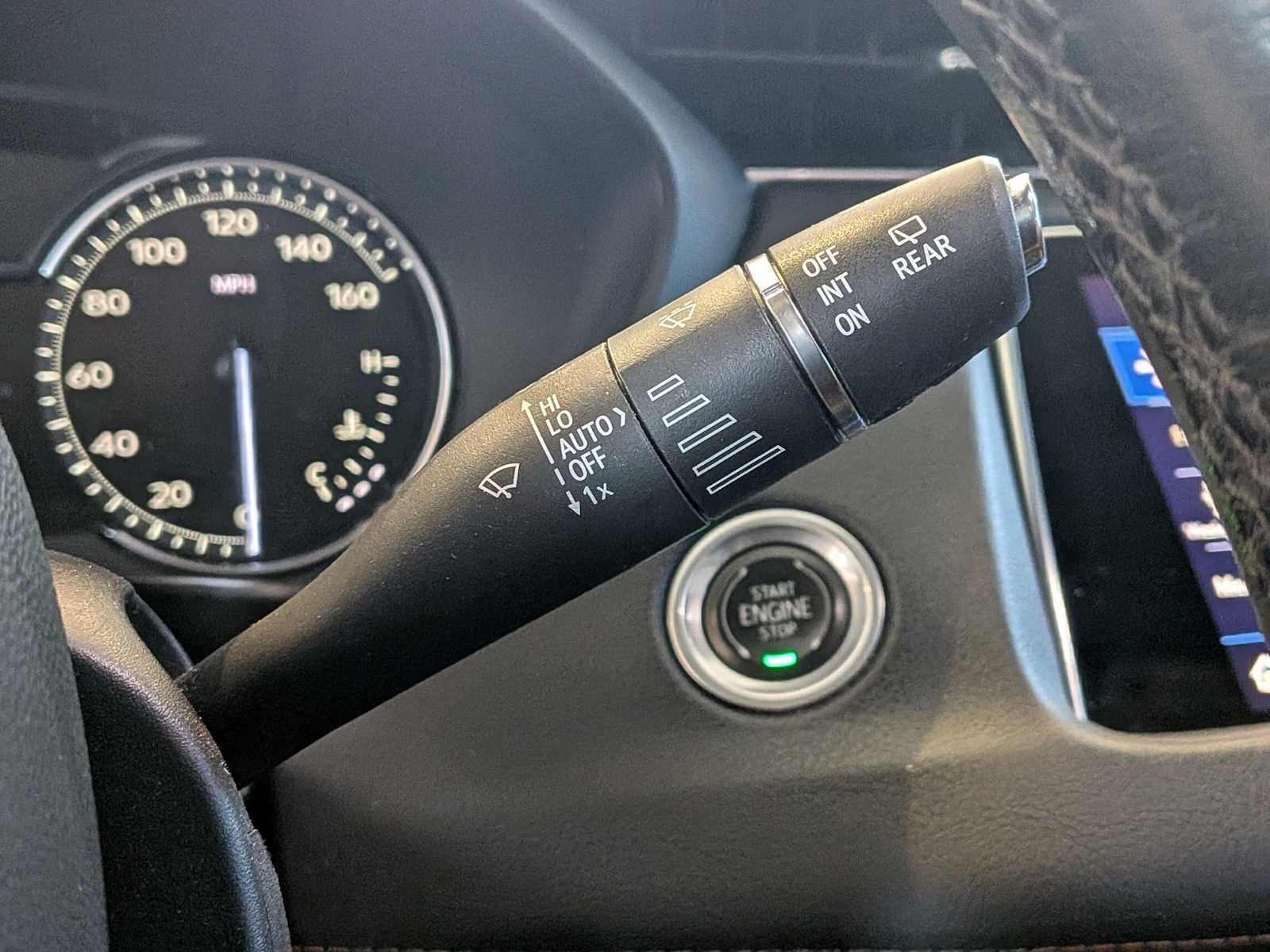 Thumbnail: 2019 Cadillac XT4 - 25