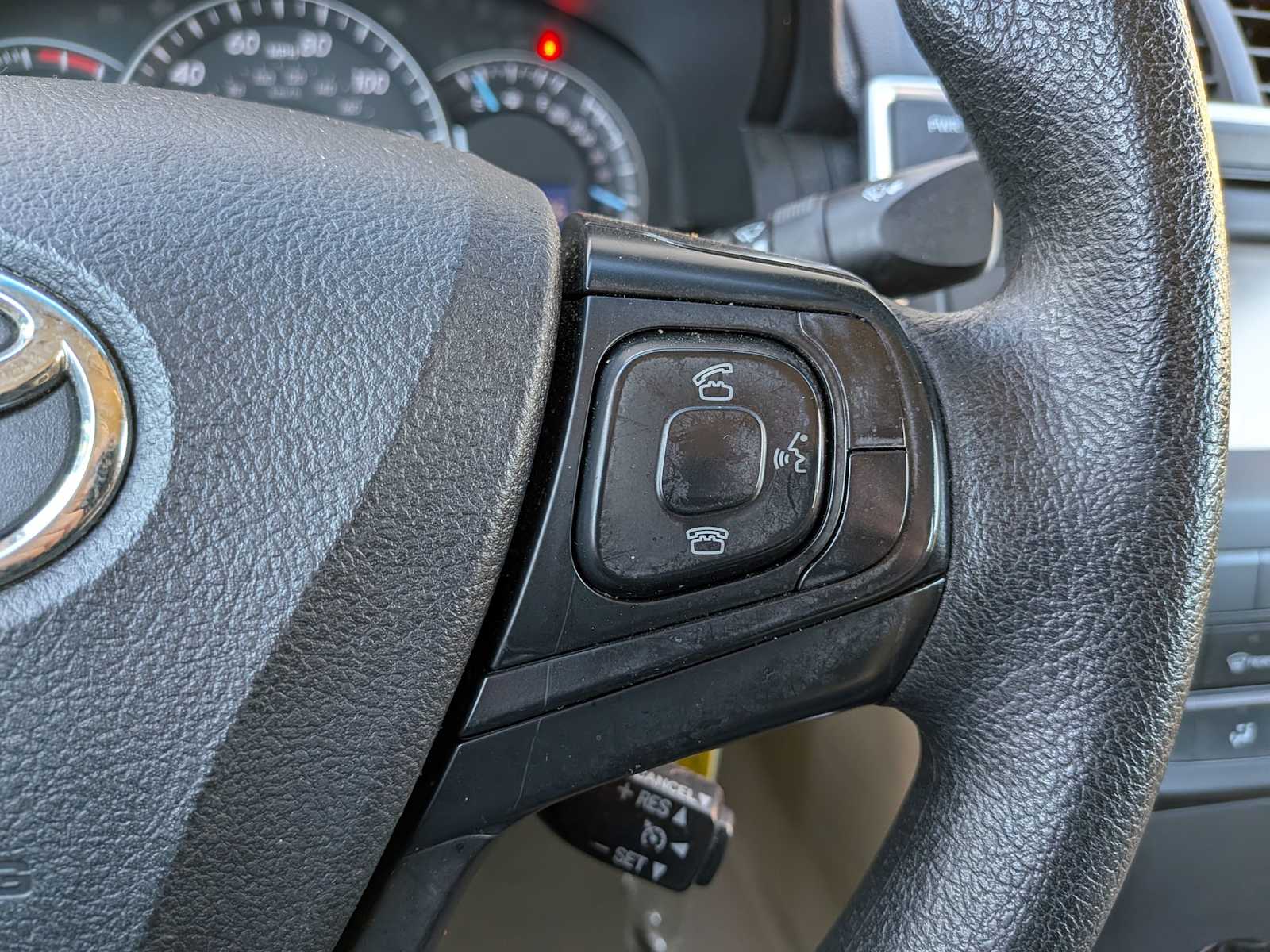 Thumbnail: 2015 Toyota Camry - 22