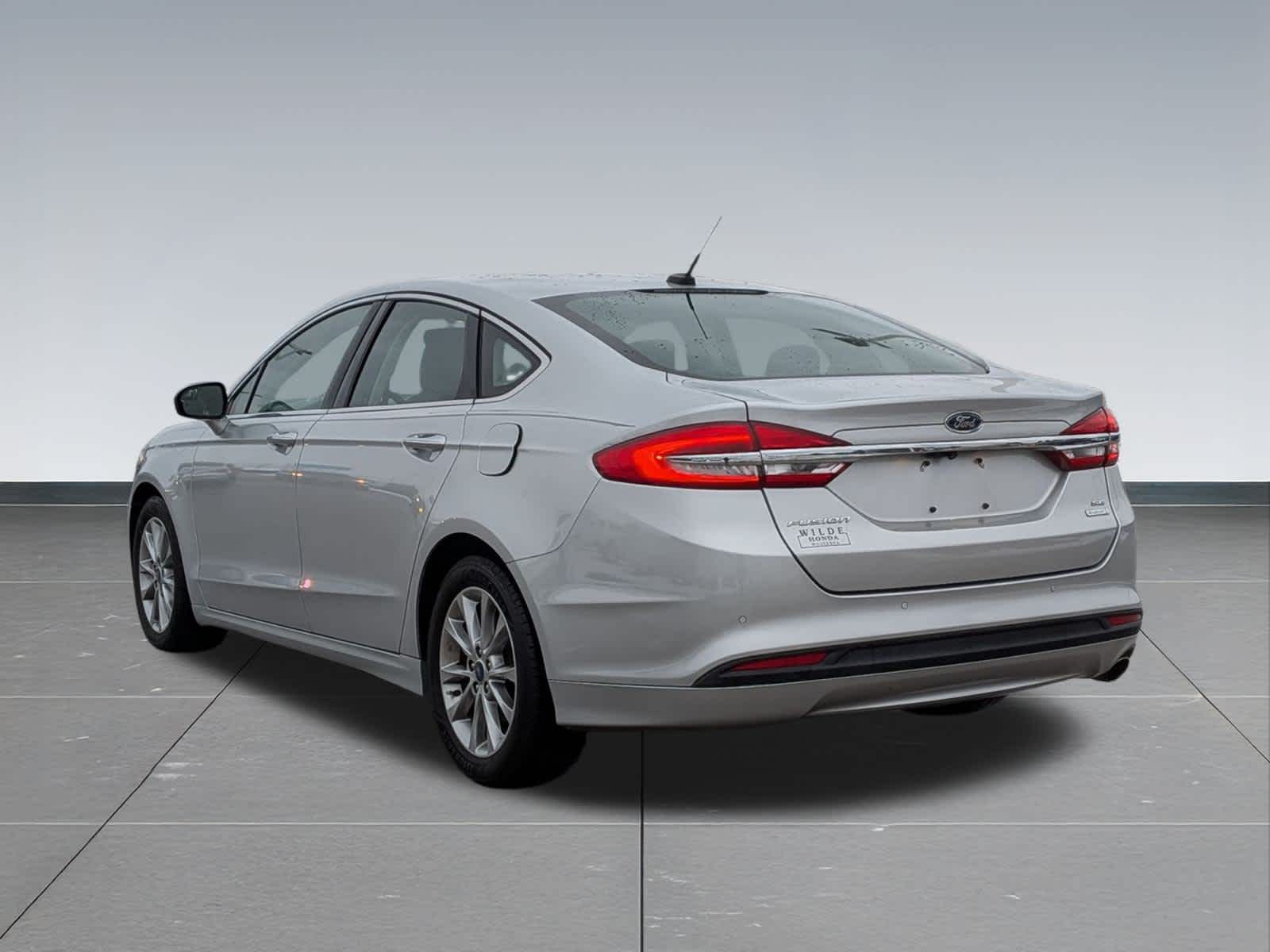 Thumbnail: 2017 Ford Fusion - 4
