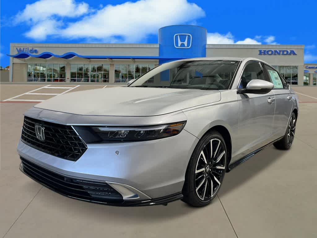 2024 Honda Accord Touring -
                Waukesha, WI