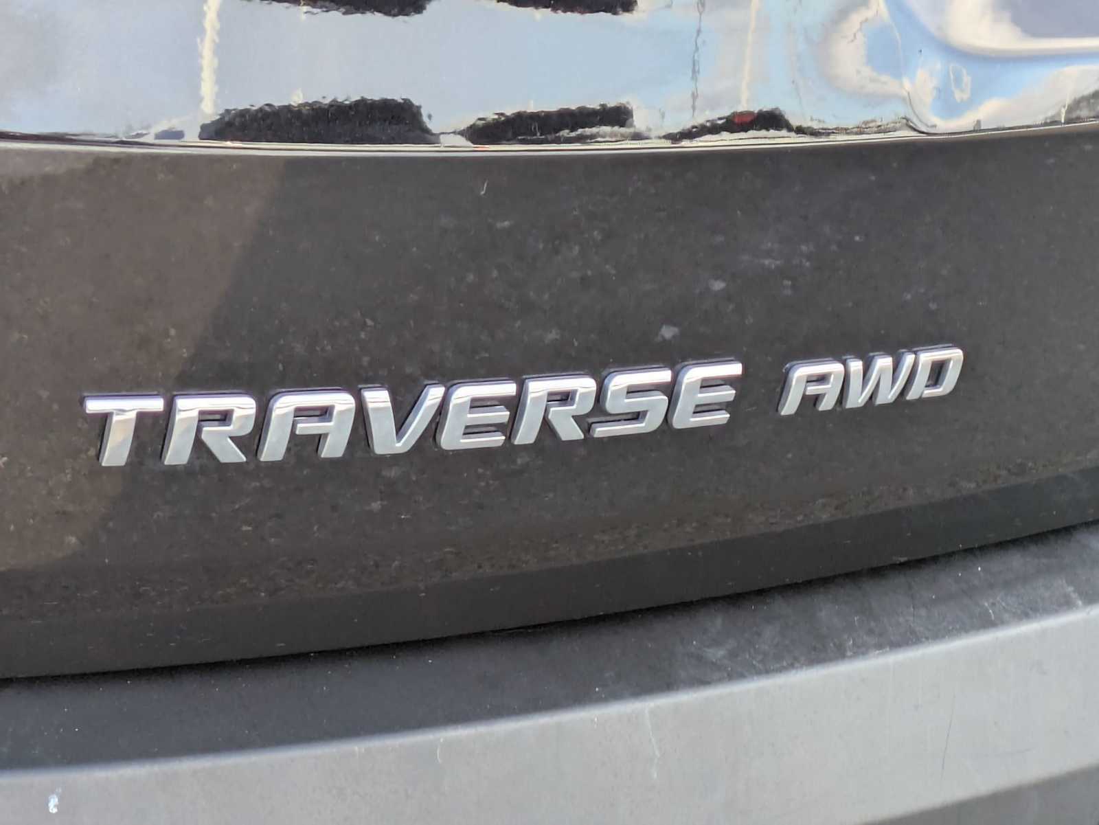 Thumbnail: 2021 Chevrolet Traverse - 12