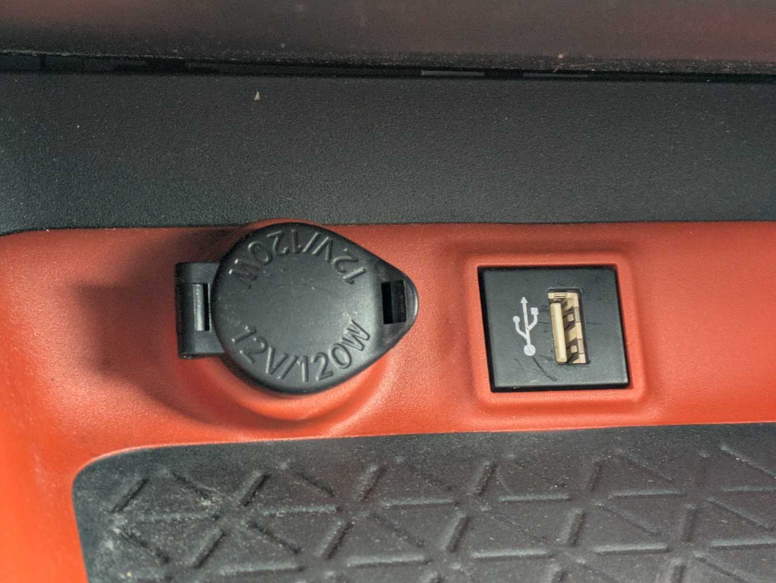 Thumbnail: 2023 Toyota RAV4 - 30