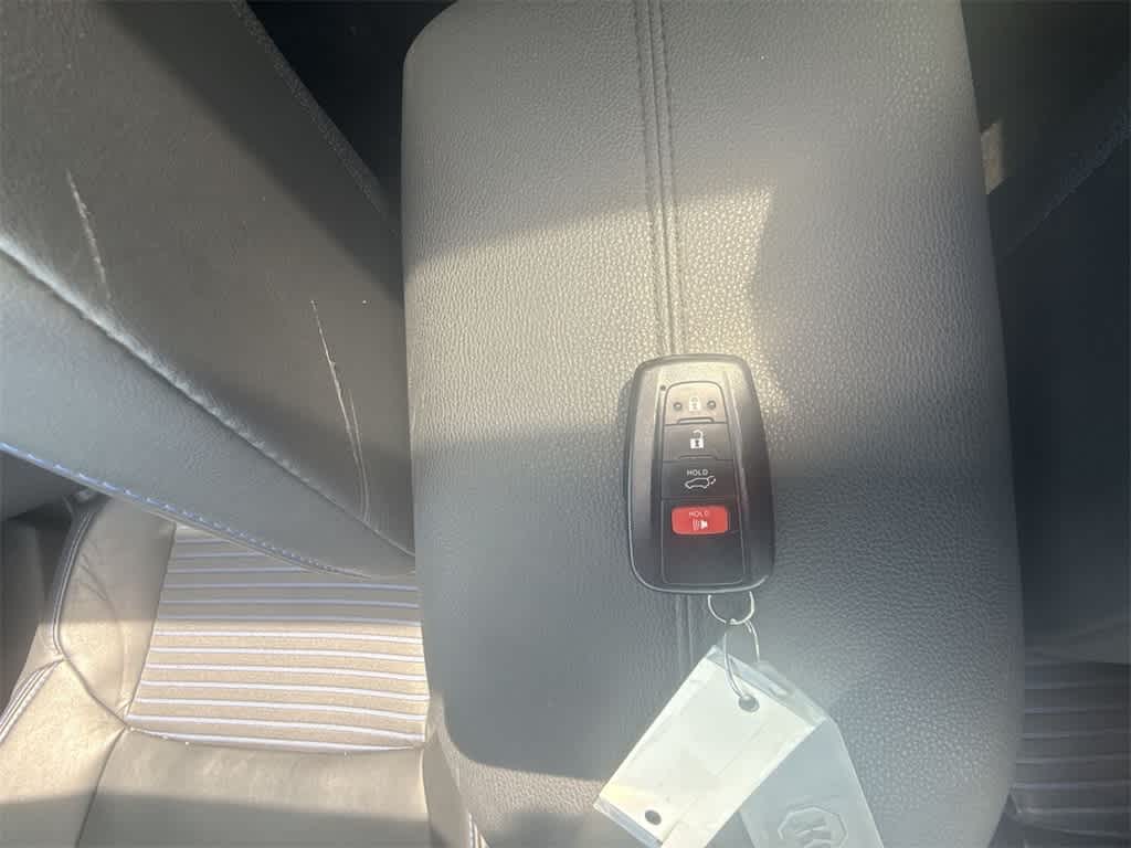 Thumbnail: 2021 Toyota RAV4 - 36