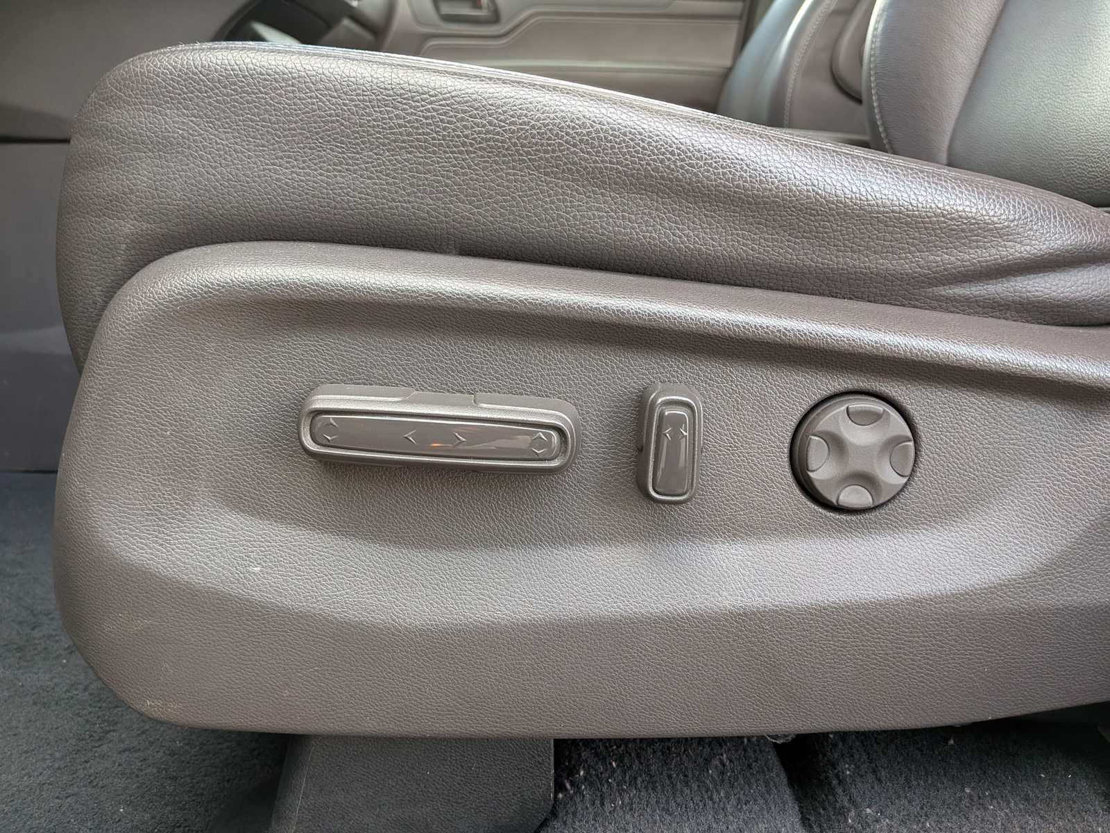 Thumbnail: 2022 Honda Odyssey - 16