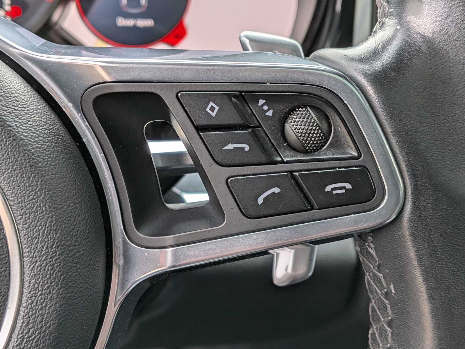 Thumbnail: 2017 Porsche Panamera - 25