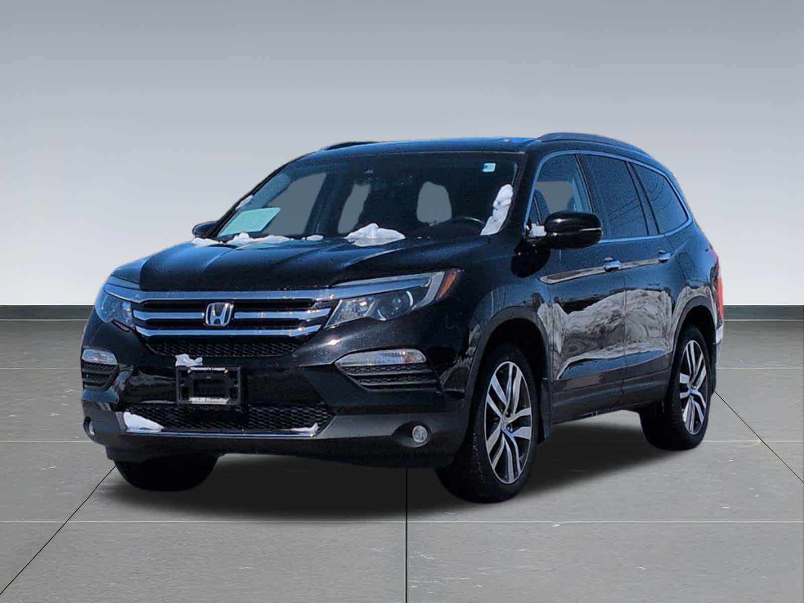 Thumbnail: 2017 Honda Pilot - 10