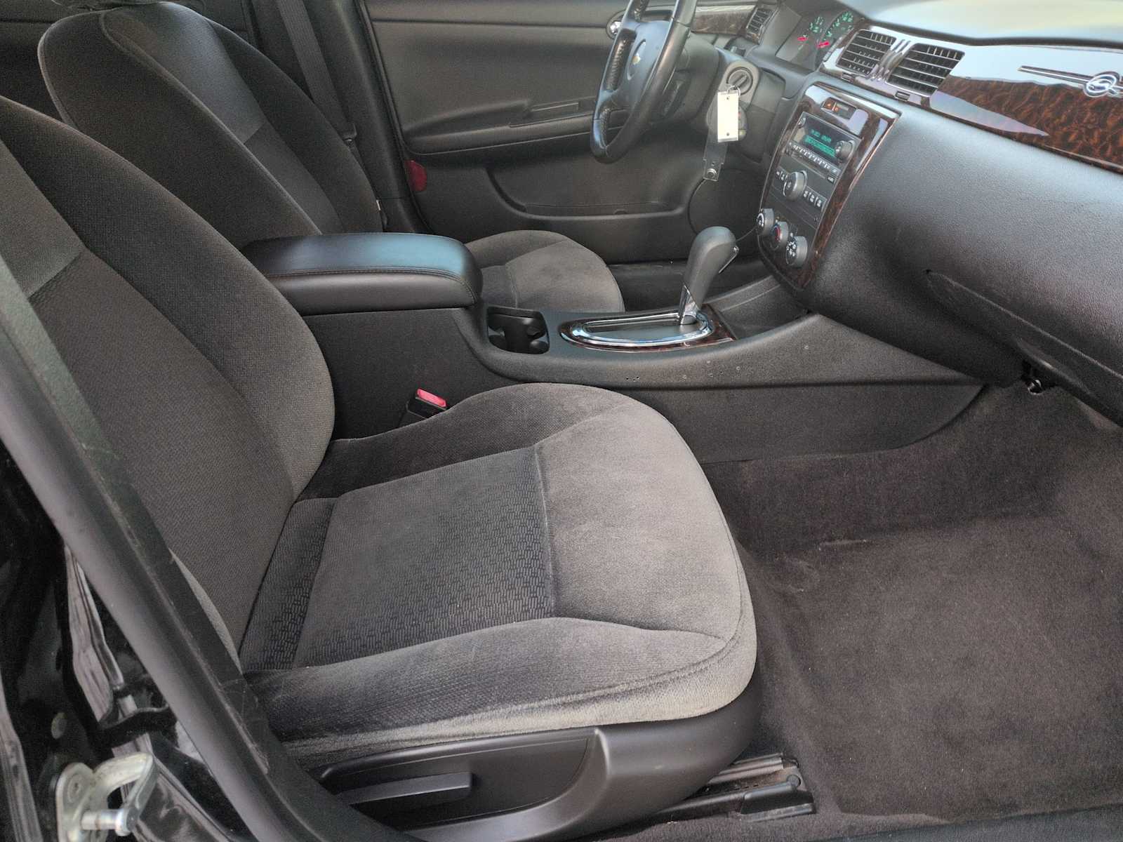 Thumbnail: 2014 Chevrolet Impala - 20