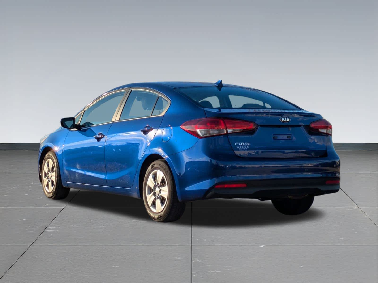 Thumbnail: 2018 Kia Forte - 4